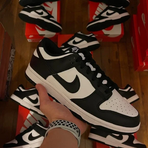 Nike Dunk Low - Picture 5 of 8